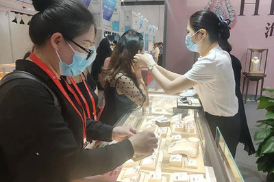 中國珠寶玉石首飾行業(yè)發(fā)展與零售市場趨勢